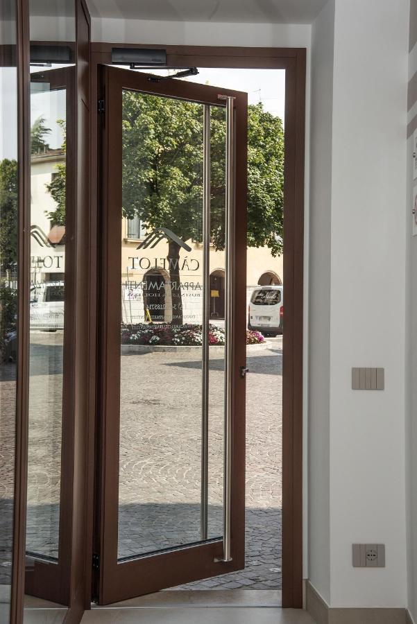 Camelot Appartamenti - Business E Holiday San Martino Buon Albergo Exterior photo