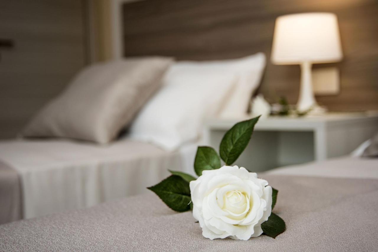 Camelot Appartamenti - Business E Holiday San Martino Buon Albergo Exterior photo