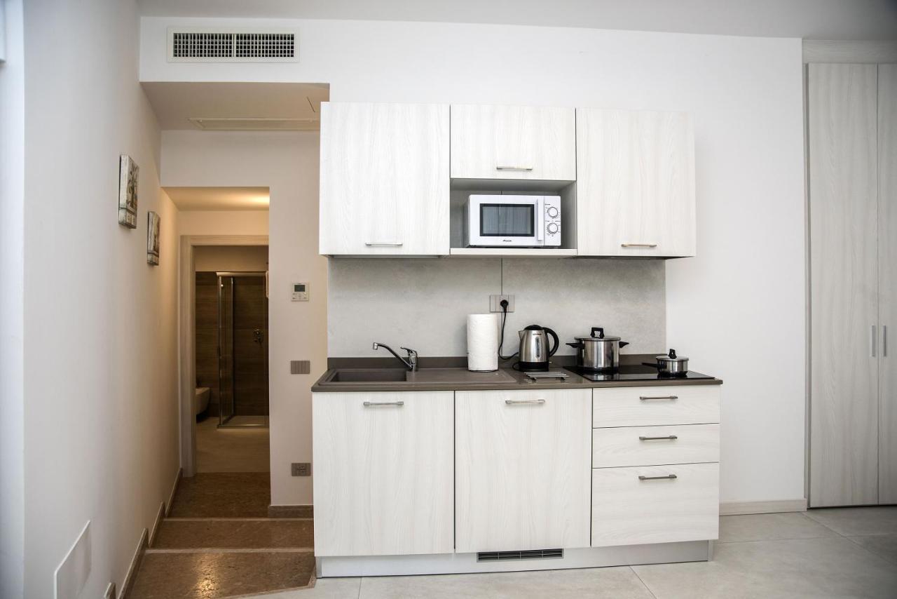 Camelot Appartamenti - Business E Holiday San Martino Buon Albergo Exterior photo
